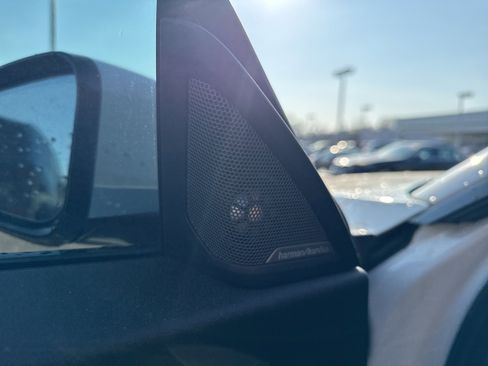 Used 2024 BMW 230i Coupe w/ Premium Package image 11