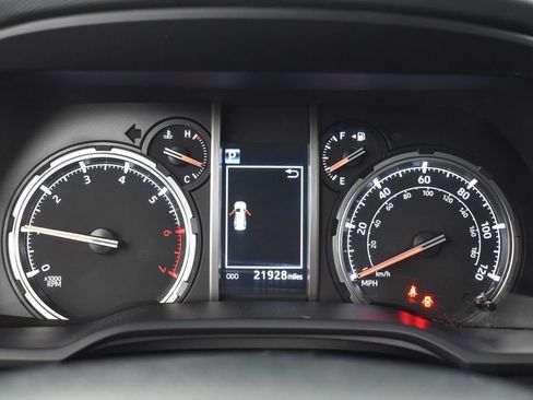 Used 2024 Toyota 4Runner TRD Off-Road Premium w/ Moonroof Package AWD/4WD image 19