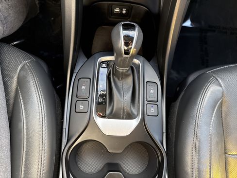 Used 2018 Hyundai Santa Fe Sport image 30