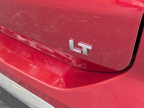 Used 2019 Chevrolet Equinox LT w/ Driver Convenience Package FWD image 11