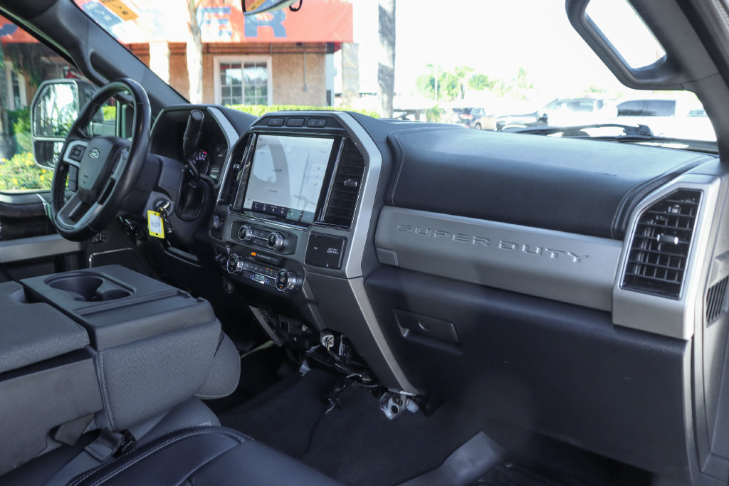 Used 2022 Ford F250 Lariat w/ Black Appearance Package AWD/4WD image 40
