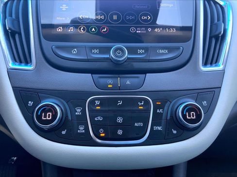 Used 2023 Chevrolet Malibu LT image 35