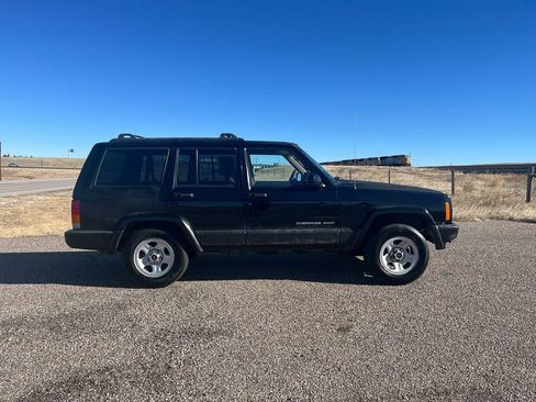 Used 2000 Jeep Cherokee Sport image 6