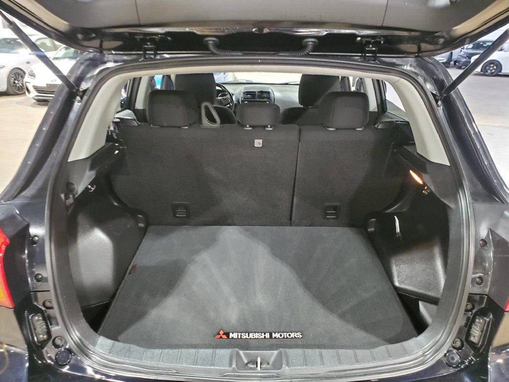 Used 2018 Mitsubishi Outlander Sport LE FWD image 36