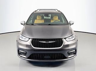 Used 2022 Chrysler Pacifica Pinnacle video 2