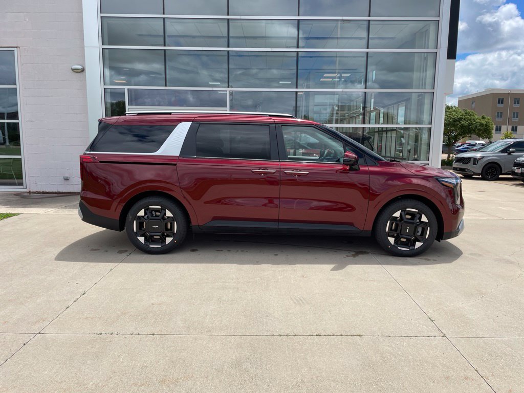 New 2026 Kia Carnival EX FWD image 4