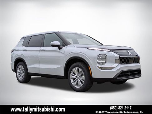 New 2025 Mitsubishi Outlander ES image 1