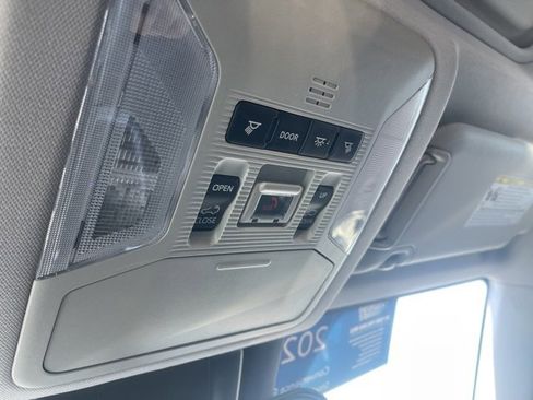 Used 2020 Toyota RAV4 XLE image 41