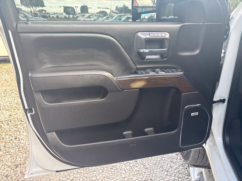 Used 2019 GMC Sierra 2500 Denali w/ Duramax Plus Package AWD/4WD image 11