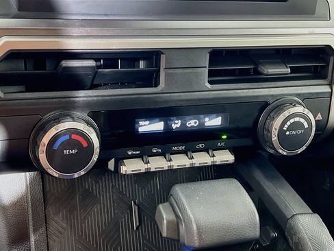 Certified 2025 Toyota 4Runner SR5 AWD/4WD image 14