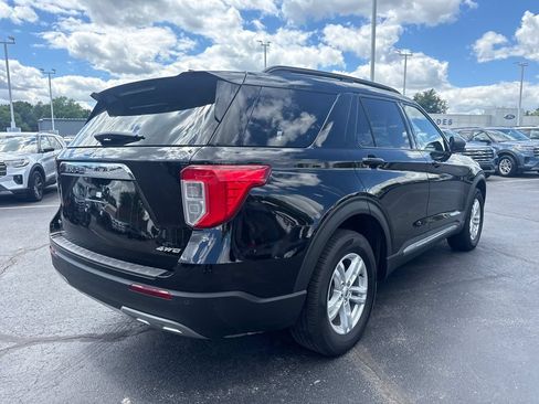Used 2023 Ford Explorer XLT w/ Equipment Group 202A AWD/4WD image 7