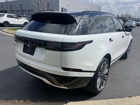 Certified 2025 Land Rover Range Rover Velar Dynamic HSE image 7