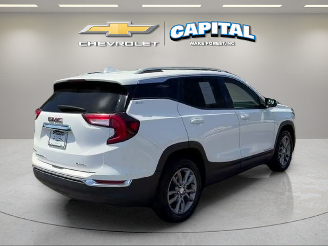 Used 2024 GMC Terrain SLT AWD/4WD image 6