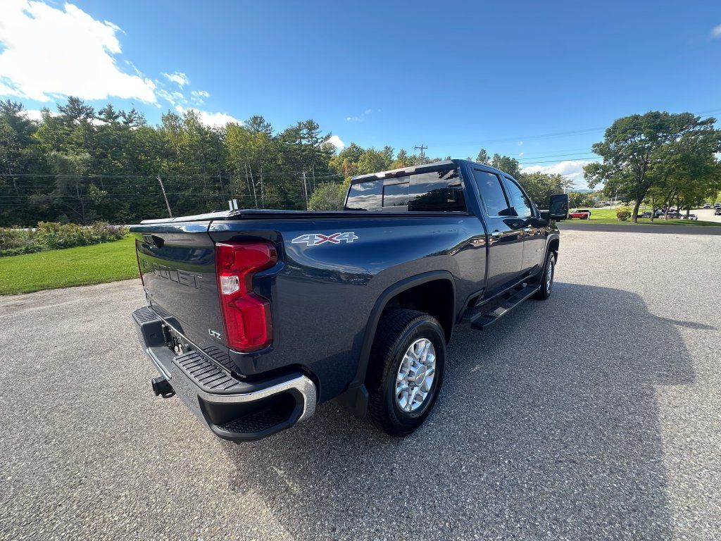 Used 2023 Chevrolet Silverado 2500 LTZ w/ LTZ Convenience Package AWD/4WD image 5