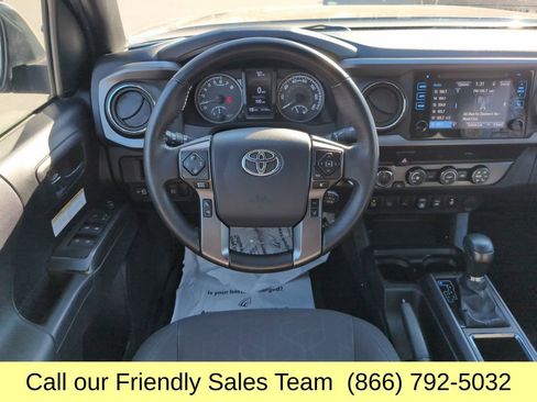 Used 2019 Toyota Tacoma TRD Off-Road image 19
