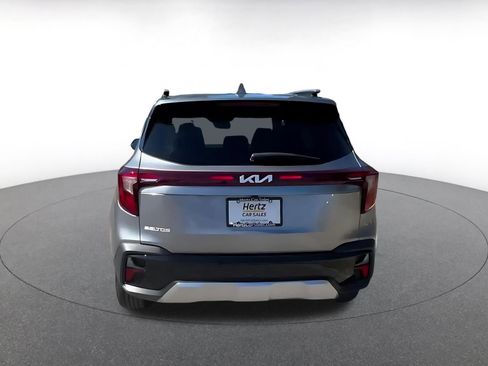 Used 2025 Kia Seltos S image 12