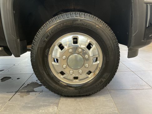 Used 2024 GMC Sierra 3500 Denali Ultimate AWD/4WD image 12