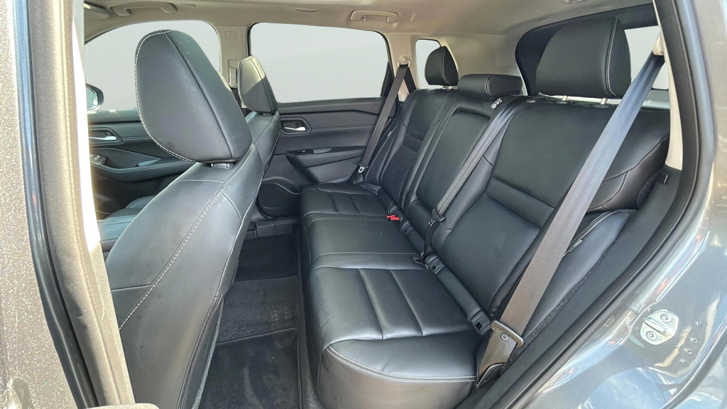 Used 2024 Nissan Rogue SL w/ SL Premium Package FWD image 35