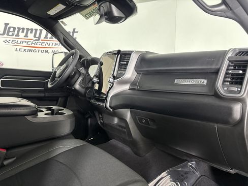 Used 2025 RAM 2500 Big Horn AWD/4WD image 30