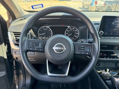 Used 2024 Nissan Rogue SV image 20