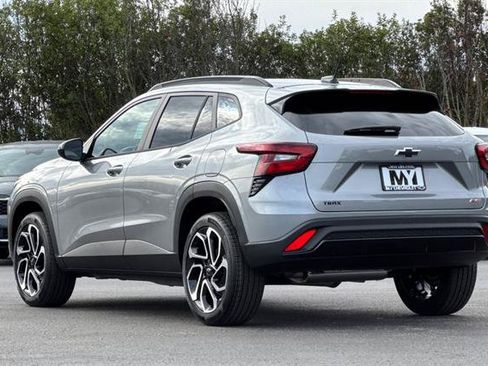 New 2026 Chevrolet Trax RS w/ Driver Confidence Package FWD image 6