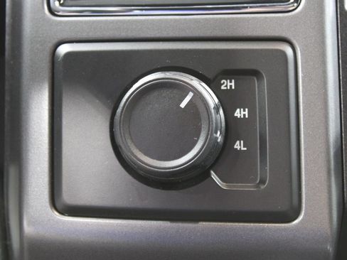 Used 2018 Ford F150 XLT w/ Equipment Group 302A Luxury AWD/4WD image 55