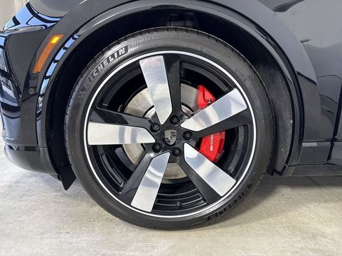 New 2026 Porsche Macan Turbo Electric AWD/4WD image 13