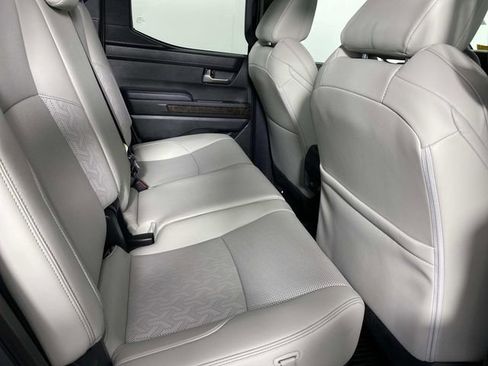 Used 2025 Toyota Tacoma Limited AWD/4WD image 12