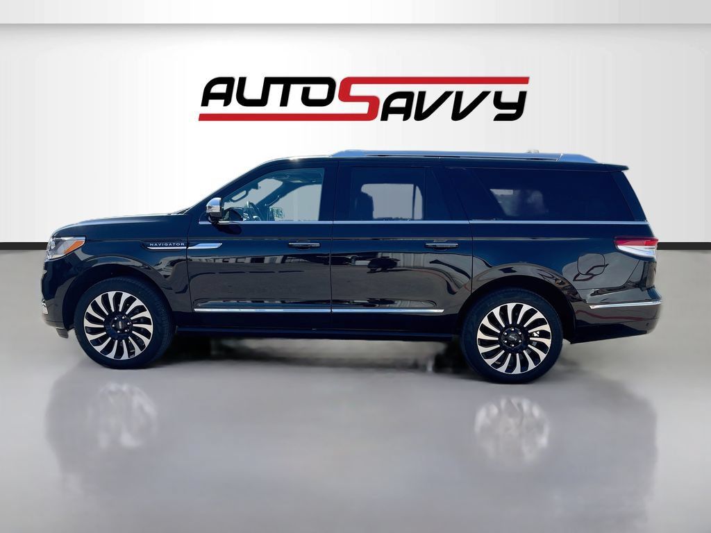 Used 2024 Lincoln Navigator L Black Label AWD/4WD image 4