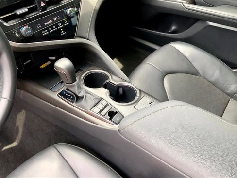 Used 2023 Toyota Camry XSE FWD image 17
