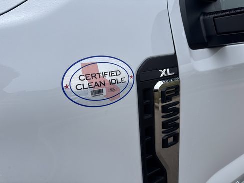 New 2026 Ford F550 4x4 Supercab Super Duty image 16