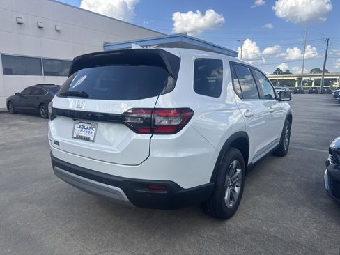 New 2025 Honda Pilot EX-L image 4
