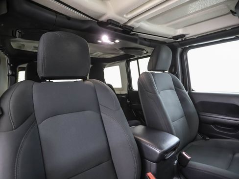 Used 2021 Jeep Wrangler Unlimited Sport AWD/4WD image 31