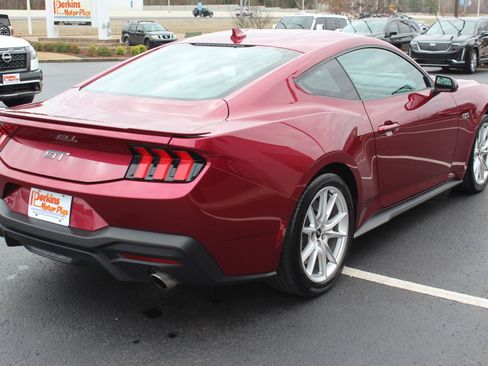 Used 2025 Ford Mustang GT Premium image 6