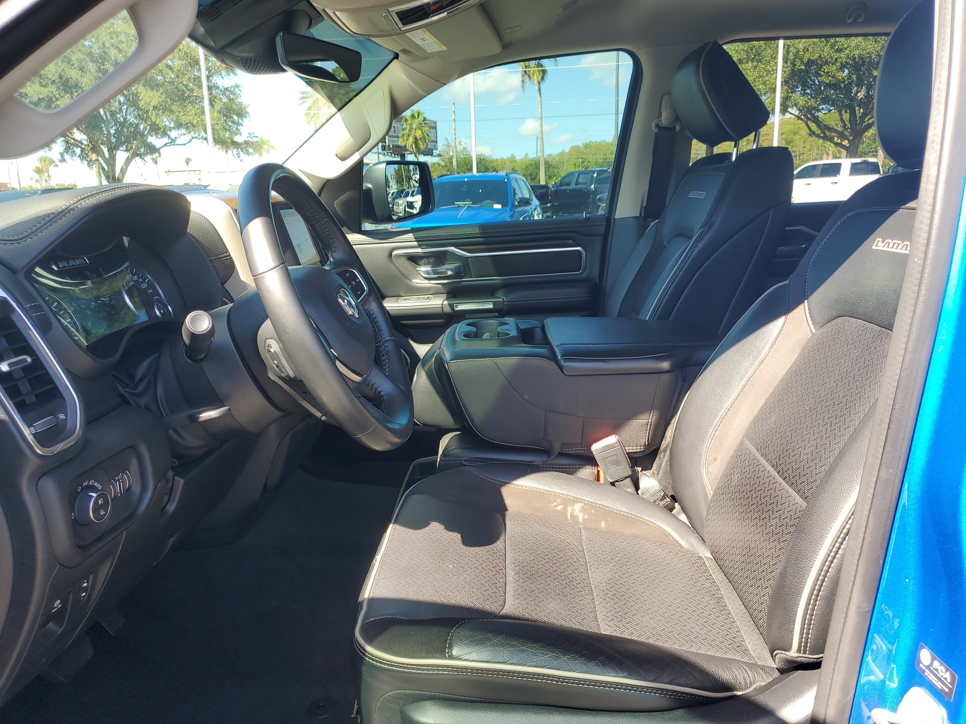 Used 2022 RAM 1500 Laramie AWD/4WD image 14
