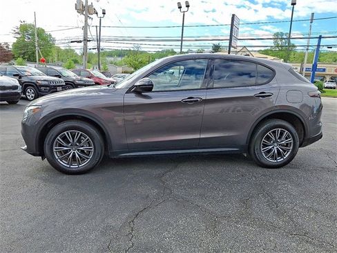 Used 2024 Alfa Romeo Stelvio Sprint image 7