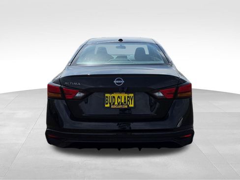 Used 2025 Nissan Altima 2.5 SV FWD image 5