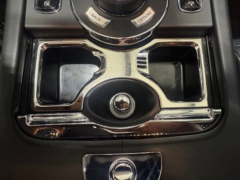 Used 2018 Rolls-Royce Ghost w/ Dynamic Package RWD image 39