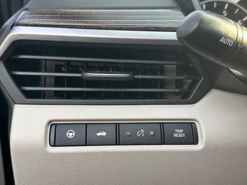 Used 2021 Nissan Altima 2.5 Platinum AWD/4WD image 18