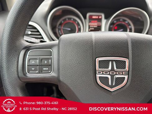 Used 2016 Dodge Journey SXT w/ Comfort/Convenience Group FWD image 19