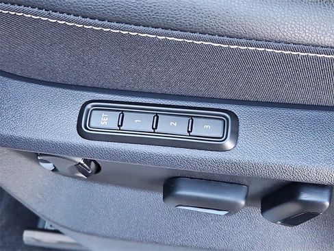 New 2026 Volkswagen Atlas Cross Sport SEL image 13