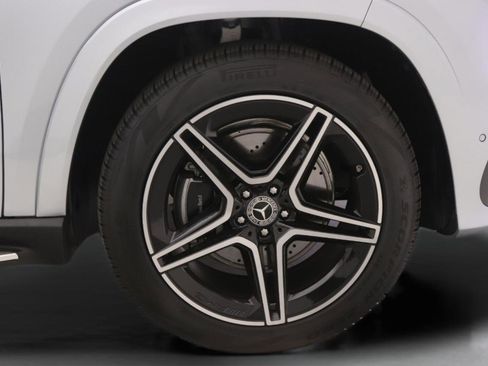 New 2026 Mercedes-Benz GLS 450 4MATIC image 10
