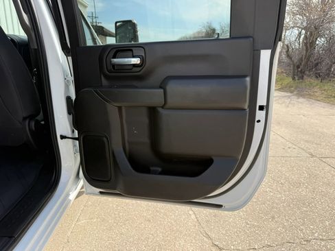 Used 2021 Chevrolet Silverado 2500 LT w/ Fleet Comfort Package image 11