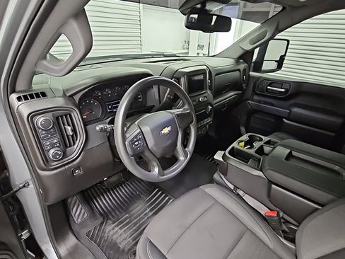 Used 2024 Chevrolet Silverado 2500 Custom w/ Custom Value Package image 11