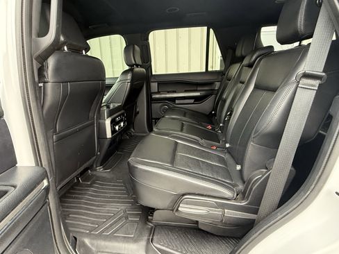 Used 2020 Ford Expedition XLT w/ Equipment Group 202A image 11