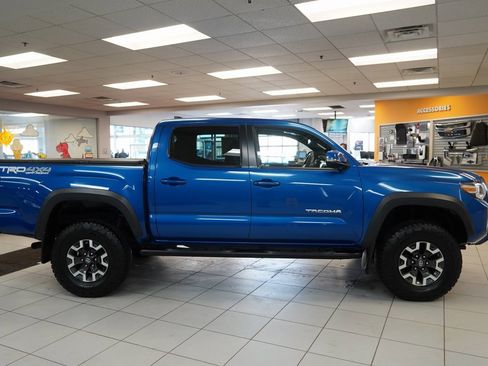 Used 2016 Toyota Tacoma TRD Off-Road image 18