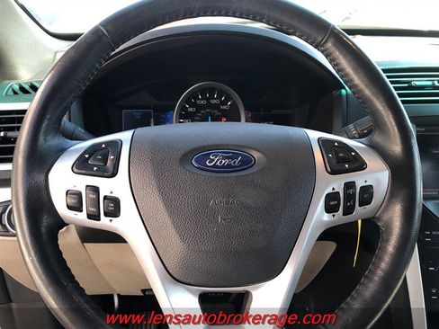 Used 2013 Ford Explorer XLT FWD image 12