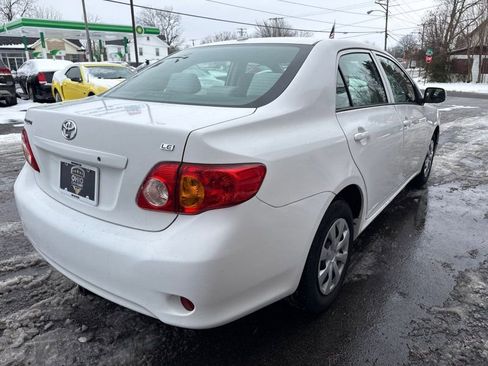 Used 2010 Toyota Corolla LE image 5