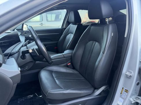 Used 2025 Hyundai Sonata Limited image 16