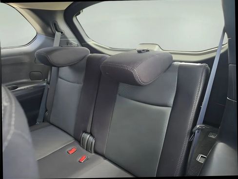 Used 2019 Nissan Pathfinder SV image 13